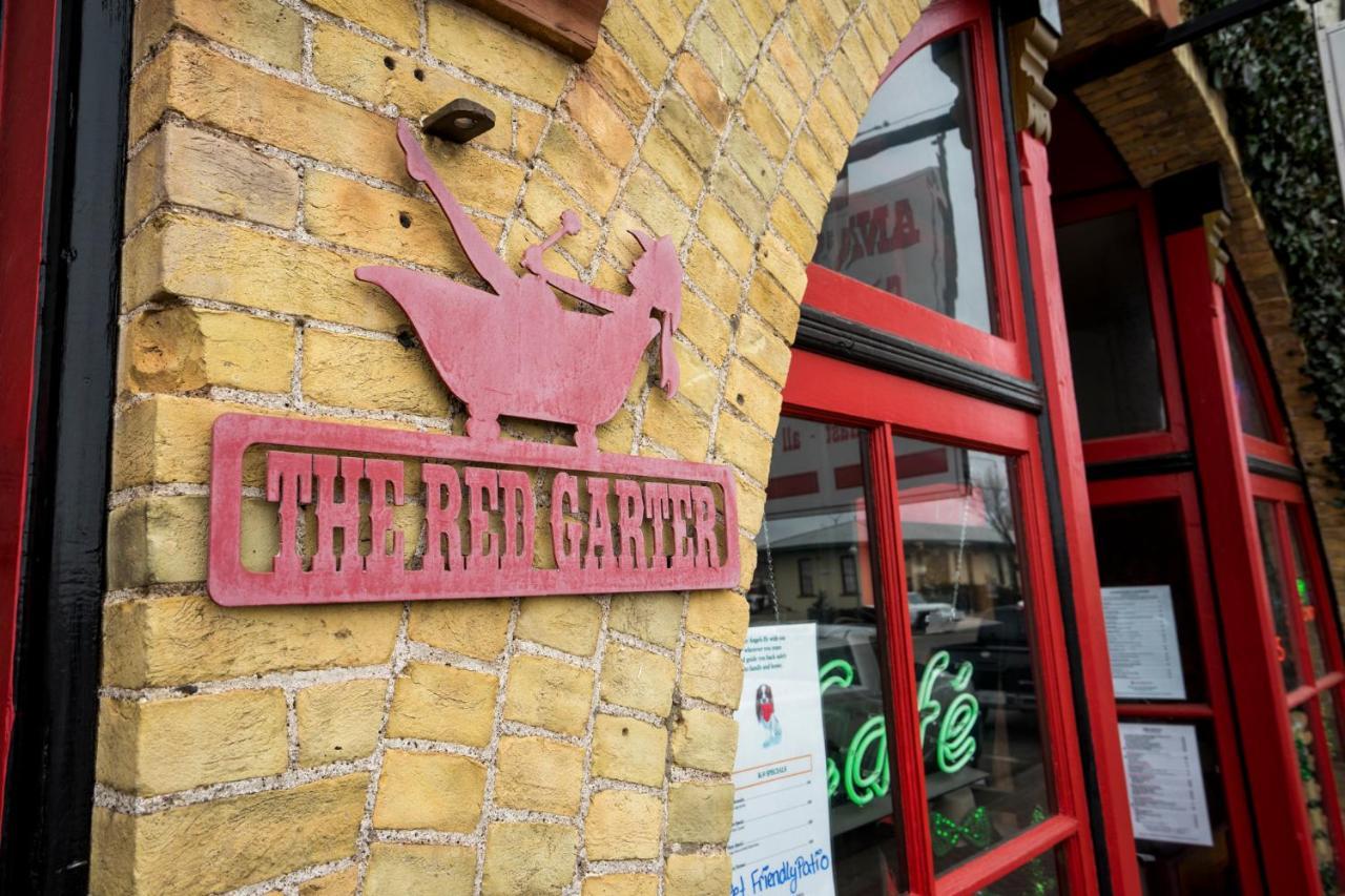 Red Garter Inn Уилямс Екстериор снимка