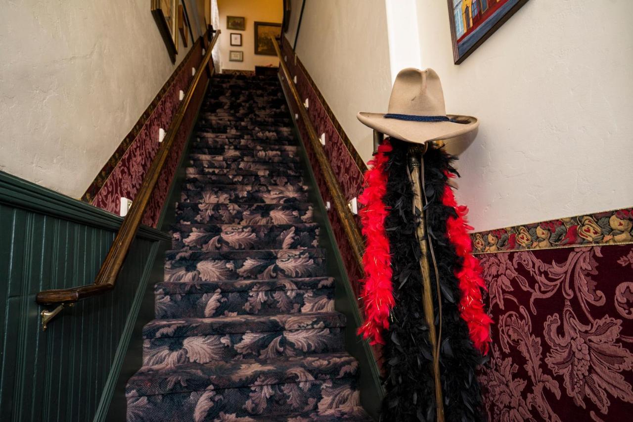 Red Garter Inn Уилямс Екстериор снимка