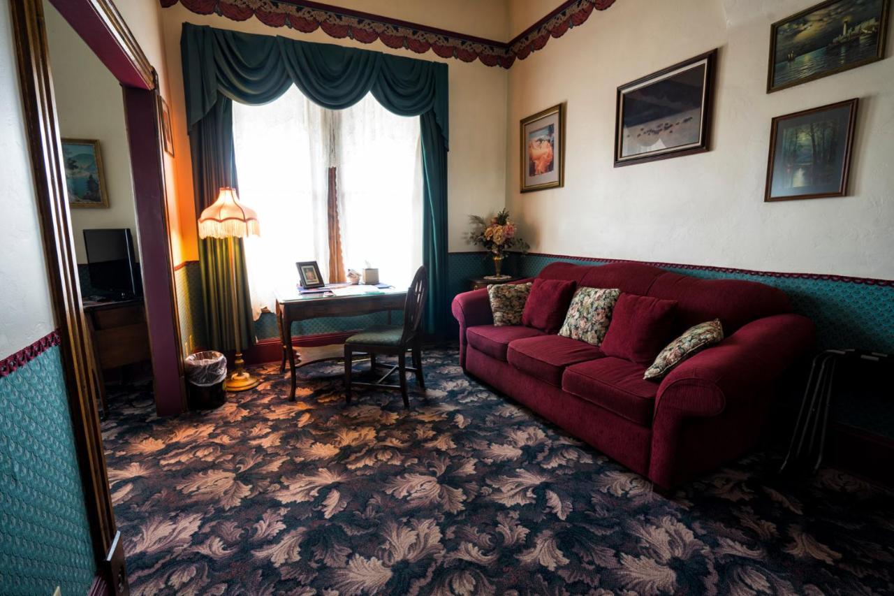 Red Garter Inn Уилямс Екстериор снимка